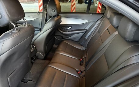 Mercedes-Benz E-Класс, 2021 год, 3 100 000 рублей, 14 фотография
