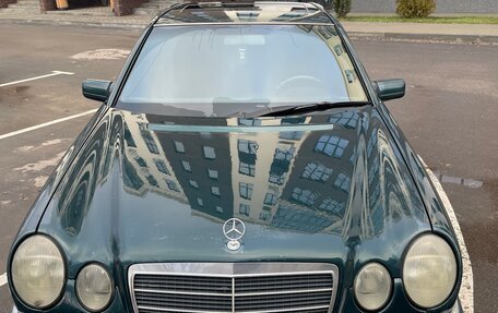 Mercedes-Benz E-Класс, 1997 год, 360 000 рублей, 4 фотография