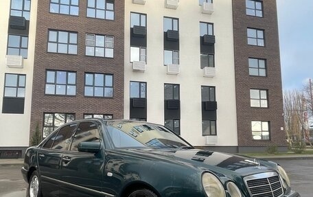 Mercedes-Benz E-Класс, 1997 год, 360 000 рублей, 2 фотография