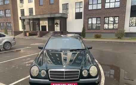 Mercedes-Benz E-Класс, 1997 год, 360 000 рублей, 3 фотография