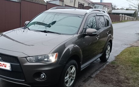 Mitsubishi Outlander III рестайлинг 3, 2009 год, 970 000 рублей, 1 фотография