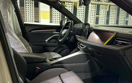 Audi Q5, 2025 год, 26 фотография