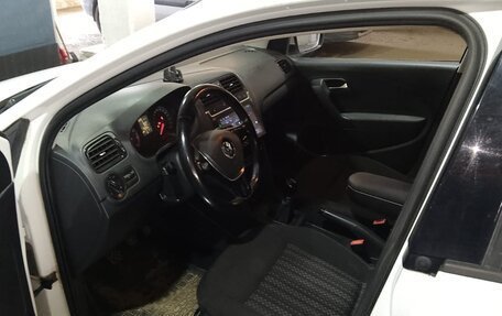 Volkswagen Polo VI (EU Market), 2017 год, 1 054 111 рублей, 4 фотография