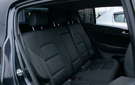 KIA Sportage IV рестайлинг, 2018 год, 2 049 000 рублей, 7 фотография