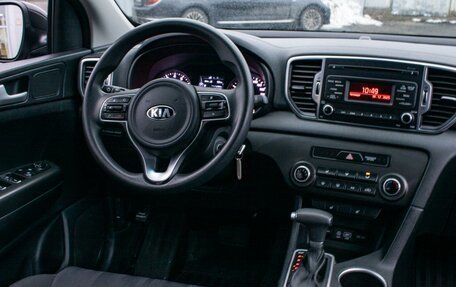 KIA Sportage IV рестайлинг, 2018 год, 2 049 000 рублей, 13 фотография