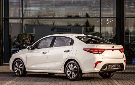 KIA Rio IV, 2020 год, 1 355 000 рублей, 4 фотография