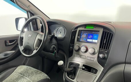 Hyundai H-1 II рестайлинг, 2008 год, 1 230 000 рублей, 13 фотография