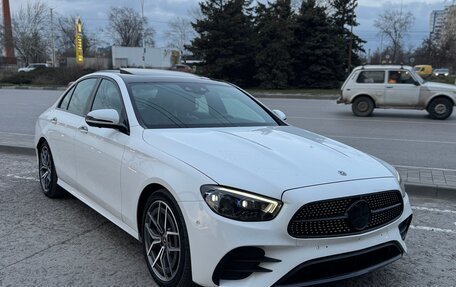 Mercedes-Benz E-Класс, 2021 год, 4 800 000 рублей, 1 фотография