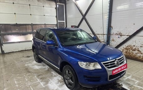 Volkswagen Touareg III, 2003 год, 475 000 рублей, 2 фотография