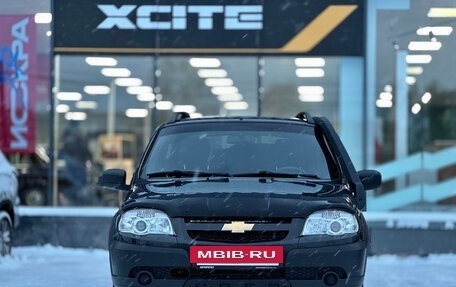 Chevrolet Niva I рестайлинг, 2018 год, 699 000 рублей, 2 фотография