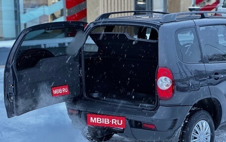 Chevrolet Niva I рестайлинг, 2018 год, 699 000 рублей, 4 фотография