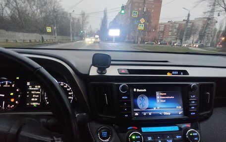 Toyota RAV4, 2017 год, 3 150 000 рублей, 3 фотография