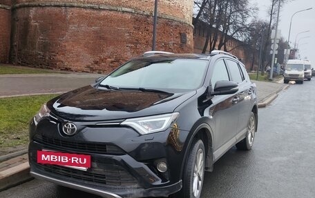 Toyota RAV4, 2017 год, 3 150 000 рублей, 7 фотография