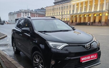 Toyota RAV4, 2017 год, 3 150 000 рублей, 10 фотография