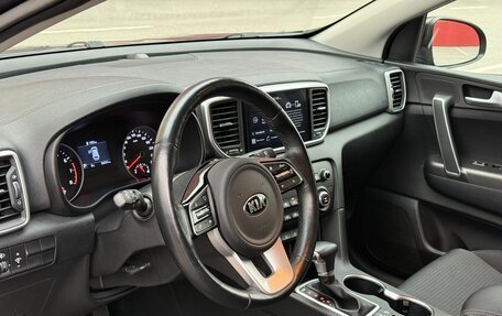 KIA Sportage IV рестайлинг, 2021 год, 2 430 000 рублей, 19 фотография