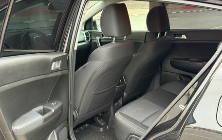 KIA Sportage IV рестайлинг, 2021 год, 2 430 000 рублей, 24 фотография