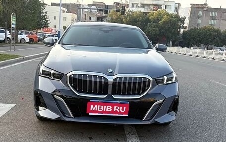 BMW 5 серия, 2024 год, 5 554 000 рублей, 1 фотография