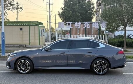 BMW 5 серия, 2024 год, 5 554 000 рублей, 4 фотография