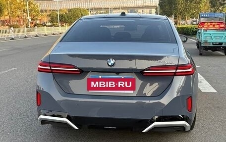BMW 5 серия, 2024 год, 5 554 000 рублей, 5 фотография