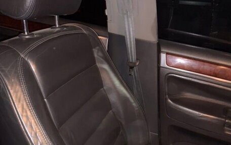 Volkswagen Touareg III, 2004 год, 1 000 000 рублей, 5 фотография