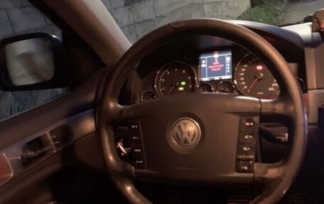 Volkswagen Touareg III, 2004 год, 1 000 000 рублей, 9 фотография