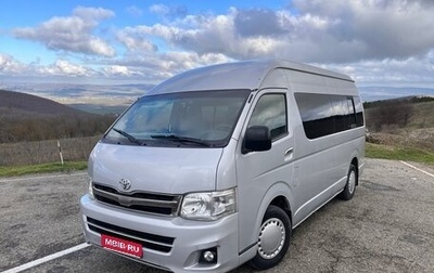 Toyota HiAce H200, 2010 год, 1 670 000 рублей, 1 фотография