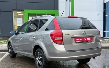 KIA cee'd I рестайлинг, 2010 год, 691 000 рублей, 7 фотография