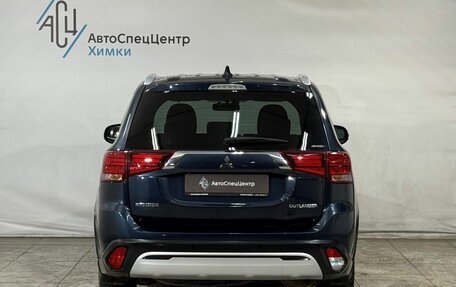 Mitsubishi Outlander III рестайлинг 3, 2019 год, 1 899 800 рублей, 14 фотография