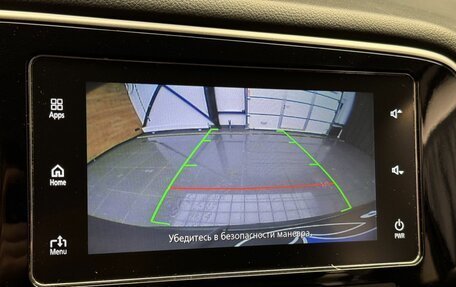 Mitsubishi Outlander III рестайлинг 3, 2018 год, 2 349 000 рублей, 13 фотография