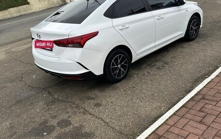 Hyundai Solaris II рестайлинг, 2021 год, 1 450 000 рублей, 3 фотография