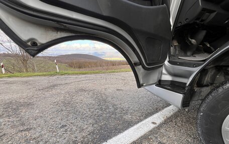 Toyota HiAce H200, 2010 год, 1 670 000 рублей, 20 фотография