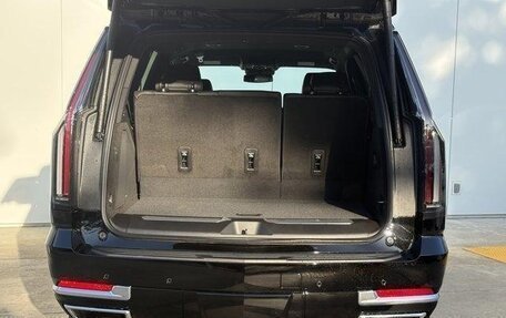 Cadillac Escalade V, 2025 год, 14 872 000 рублей, 9 фотография