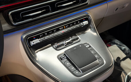 Mercedes-Benz V-Класс, 2025 год, 14 850 000 рублей, 22 фотография