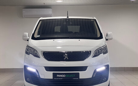 Peugeot Traveller I, 2019 год, 2 470 000 рублей, 5 фотография