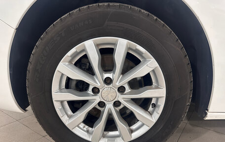 Peugeot Traveller I, 2019 год, 2 470 000 рублей, 25 фотография