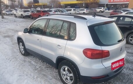Volkswagen Tiguan I, 2011 год, 850 000 рублей, 2 фотография