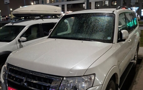 Mitsubishi Pajero IV, 2014 год, 2 650 000 рублей, 3 фотография