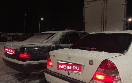 Mercedes-Benz C-Класс, 1995 год, 120 000 рублей, 2 фотография