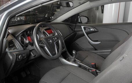 Opel Astra J, 2014 год, 733 300 рублей, 9 фотография