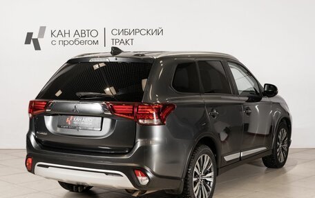 Mitsubishi Outlander III рестайлинг 3, 2020 год, 2 301 300 рублей, 3 фотография