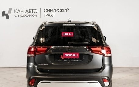 Mitsubishi Outlander III рестайлинг 3, 2020 год, 2 301 300 рублей, 4 фотография