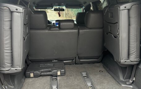 Toyota Land Cruiser Prado 120 рестайлинг, 2005 год, 1 800 000 рублей, 9 фотография