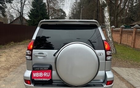 Toyota Land Cruiser Prado 120 рестайлинг, 2005 год, 1 800 000 рублей, 5 фотография