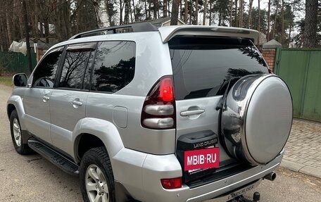 Toyota Land Cruiser Prado 120 рестайлинг, 2005 год, 1 800 000 рублей, 2 фотография