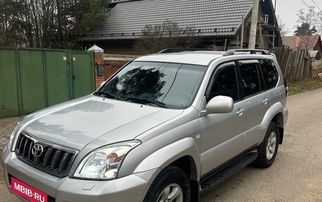 Toyota Land Cruiser Prado 120 рестайлинг, 2005 год, 1 800 000 рублей, 7 фотография