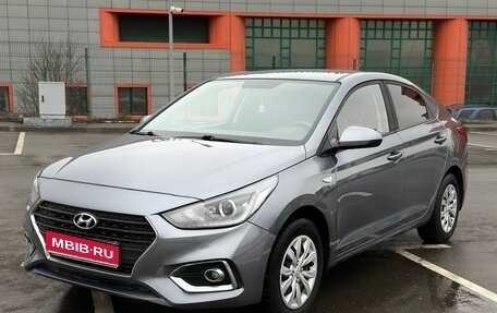 Hyundai Solaris II рестайлинг, 2018 год, 1 000 000 рублей, 1 фотография