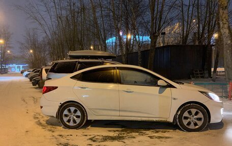 Hyundai Solaris II рестайлинг, 2013 год, 620 000 рублей, 3 фотография