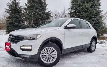 Volkswagen T-Roc I, 2020 год, 2 050 000 рублей, 2 фотография