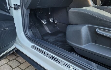 Volkswagen T-Roc I, 2020 год, 2 050 000 рублей, 20 фотография