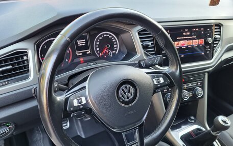 Volkswagen T-Roc I, 2020 год, 2 050 000 рублей, 30 фотография